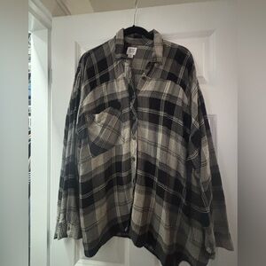 BDG Black & Cream Plaid Overshirt